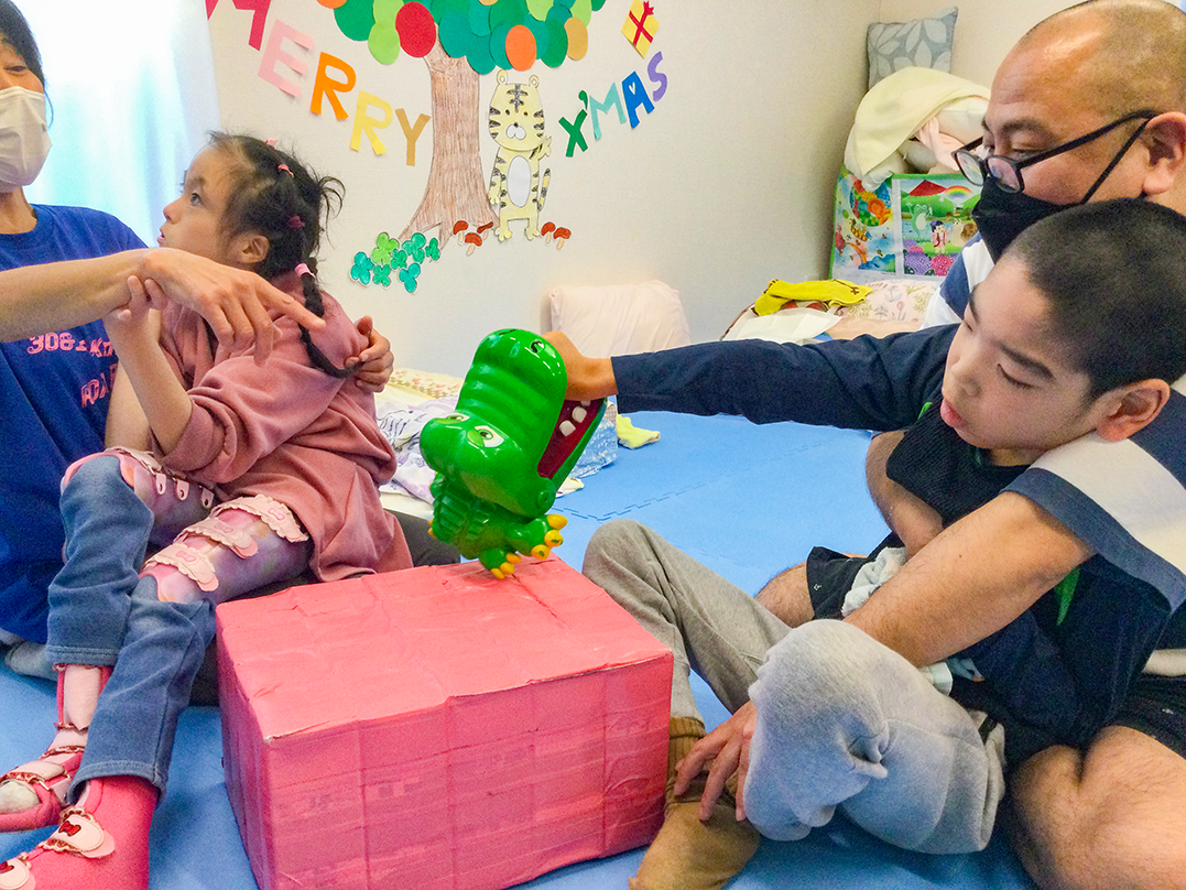 放課後等デイサービスで重症心身障害の子どもたちに笑顔を