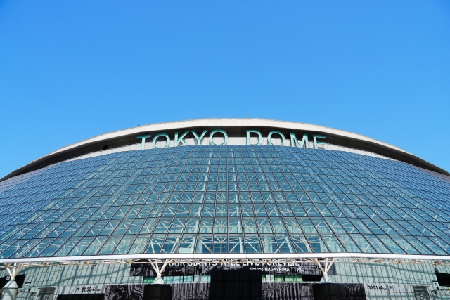 日本の個人寄付額は東京ドーム何個分？