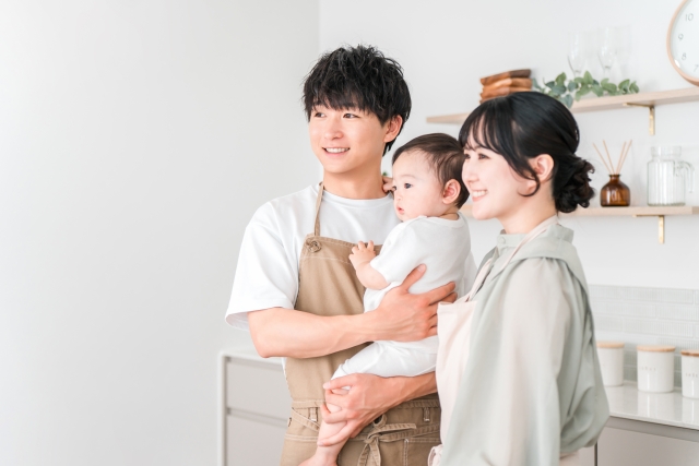 現代の子育ては「孤育て」